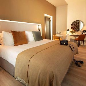 Club Kamer met een King Size Bed